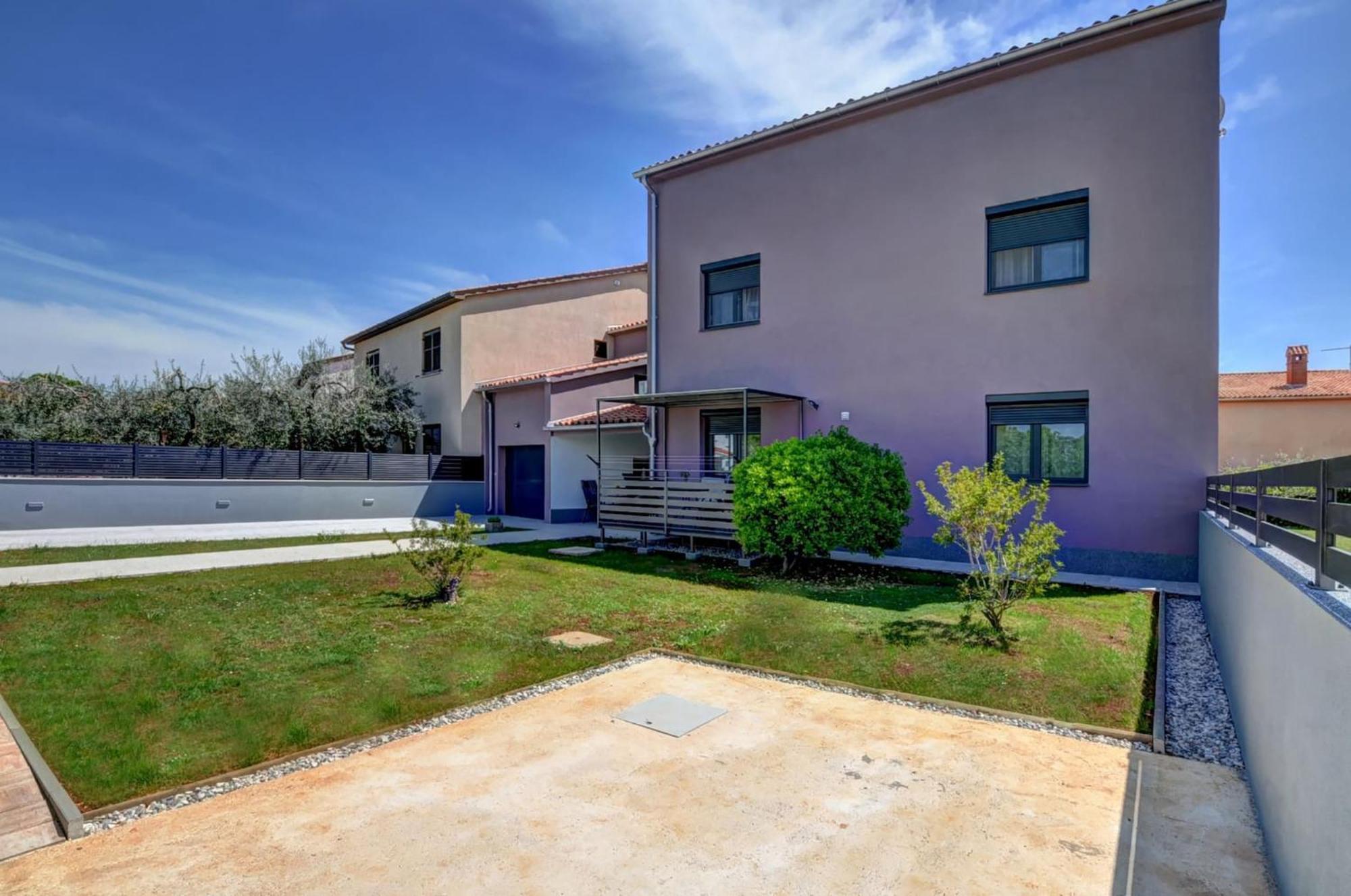 Lovely Apartments In Valbandon Fažana Exterior foto