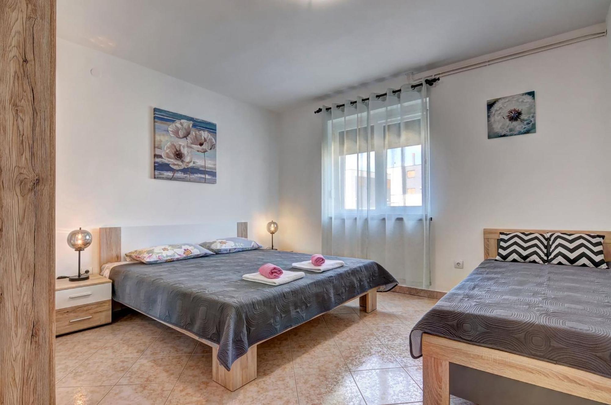 Lovely Apartments In Valbandon Fažana Exterior foto