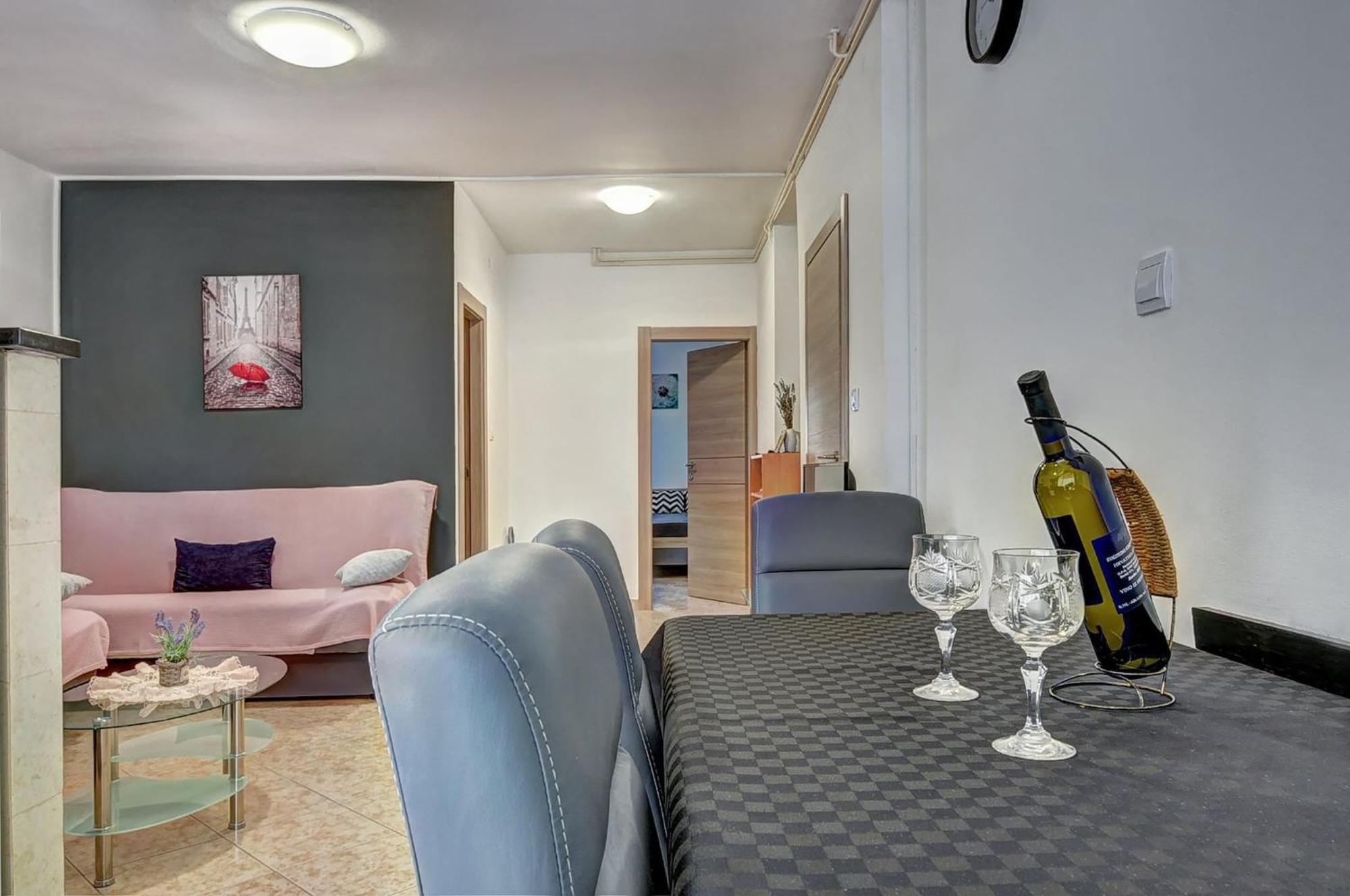 Lovely Apartments In Valbandon Fažana Exterior foto